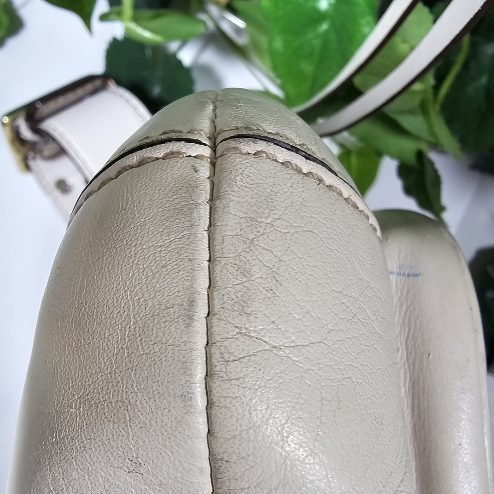 Coach Legacy Signature Ivory and Beige Shoulderbag | Handbag - Picture 8 of 15